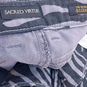 Women's Gray Jeggings